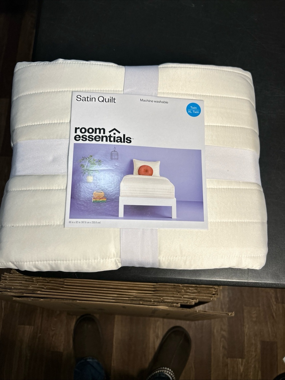 Room Essentials Satin Quilt - White Twin/Twin XL